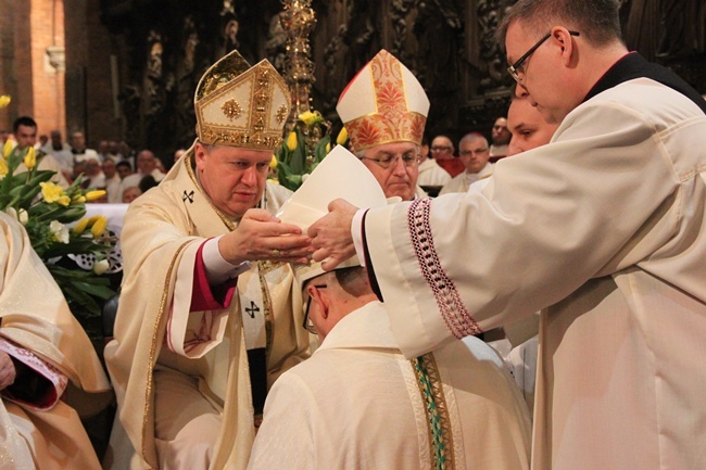 Sakra bp. Jacka - obrzędy święceń