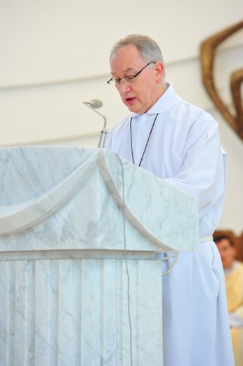 Nowi Nadzwyczajni Szafarze Eucharystii i odznaczenie 53 szafarzy na 10-lecie posługi