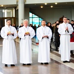 Nowi Nadzwyczajni Szafarze Eucharystii i odznaczenie 53 szafarzy na 10-lecie posługi