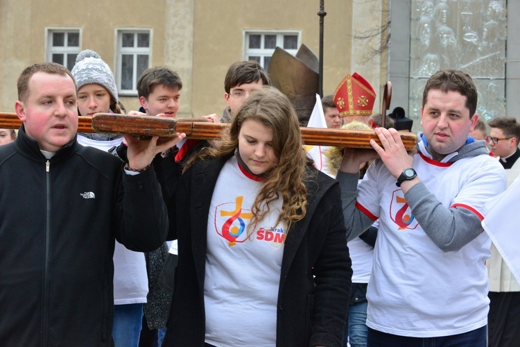 Początek peregrynacji krzyża i ikony w Świdnicy