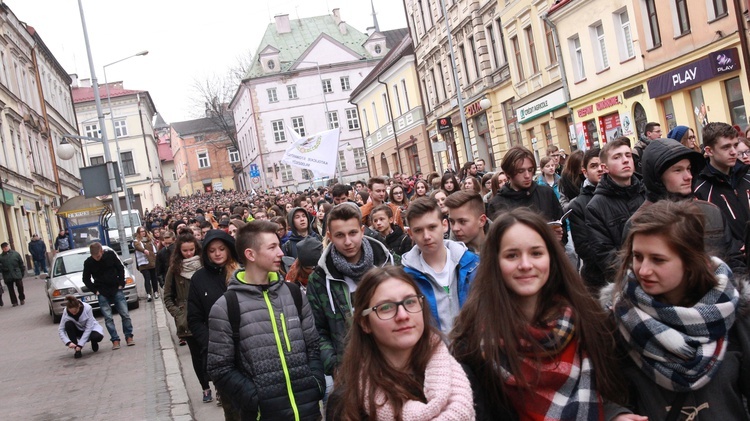 Synaj w Tarnowie. Droga Krzyżowa