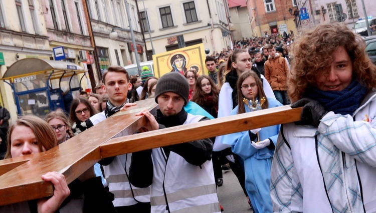 Synaj w Tarnowie. Droga Krzyżowa