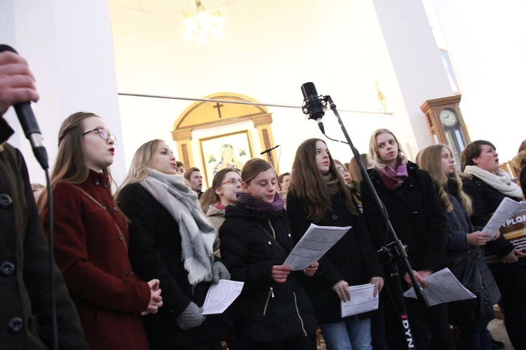 Synaj w Tarnowie. Eucharystia w kościele pw. bł. Karoliny