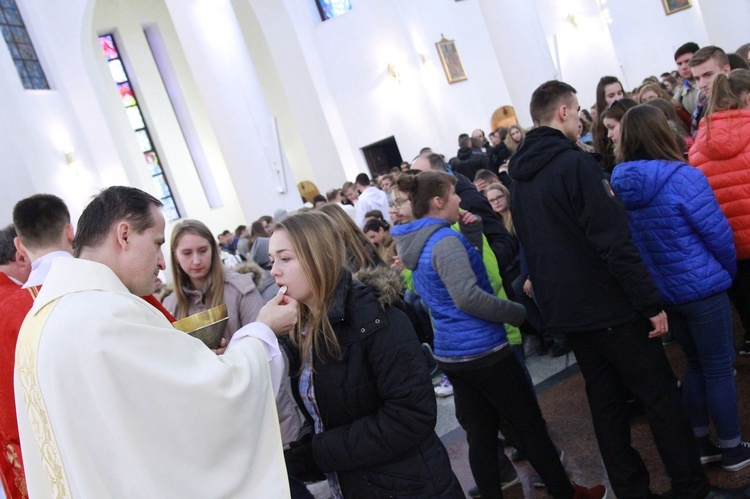 Synaj w Tarnowie. Eucharystia w kościele pw. bł. Karoliny