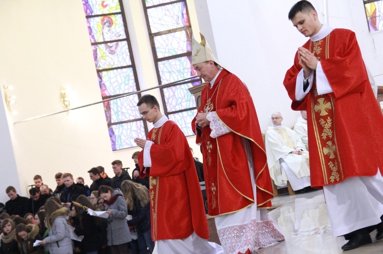 Synaj w Tarnowie. Eucharystia w kościele pw. bł. Karoliny