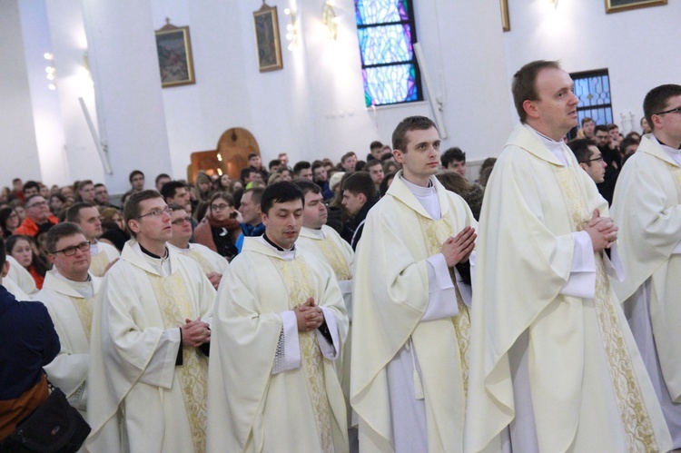 Synaj w Tarnowie. Eucharystia w kościele pw. bł. Karoliny