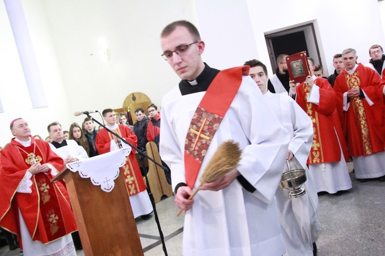 Synaj w Tarnowie. Eucharystia w kościele pw. bł. Karoliny