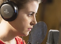 Magdalena Frączek Jestem strasznie krytyczna wobec siebie i czasem wydaje mi się, że Bóg nie może mi czegoś przebaczyć. A tak naprawdę to ja nie umiem sobie przebaczyć. Zaufanie Bogu pozwala mi przekraczać siebie.