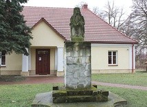 Muzeum mieści się w starej, XIX-wiecznej plebanii