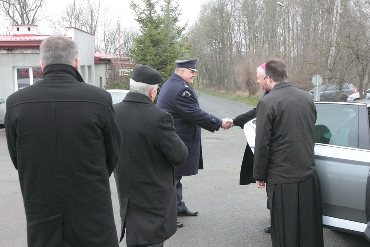 Za murami więzienia