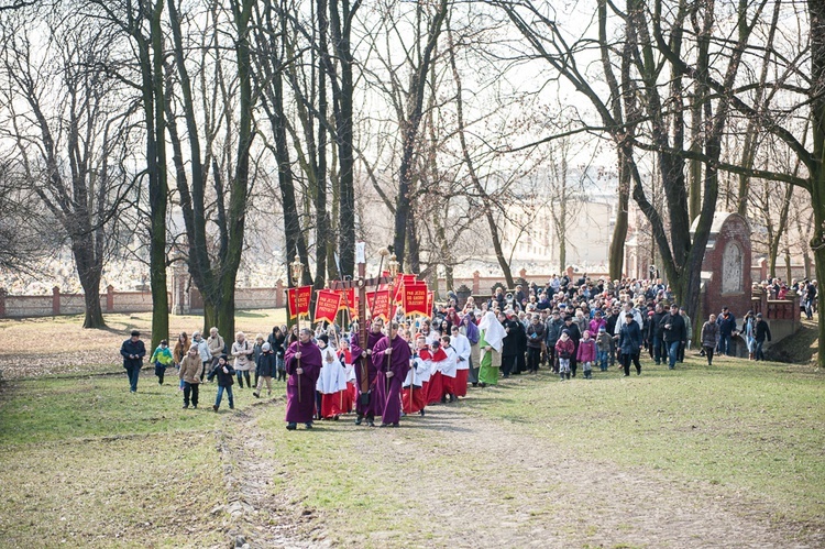 Wielki Czwartek w Piekarach - misterium