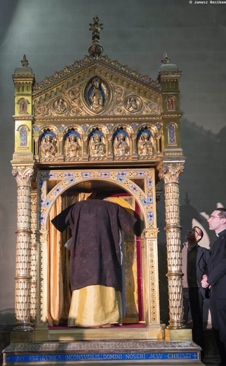 Francja: Ponad 400 tys. pielgrzymów oczekiwanych w Argenteuil