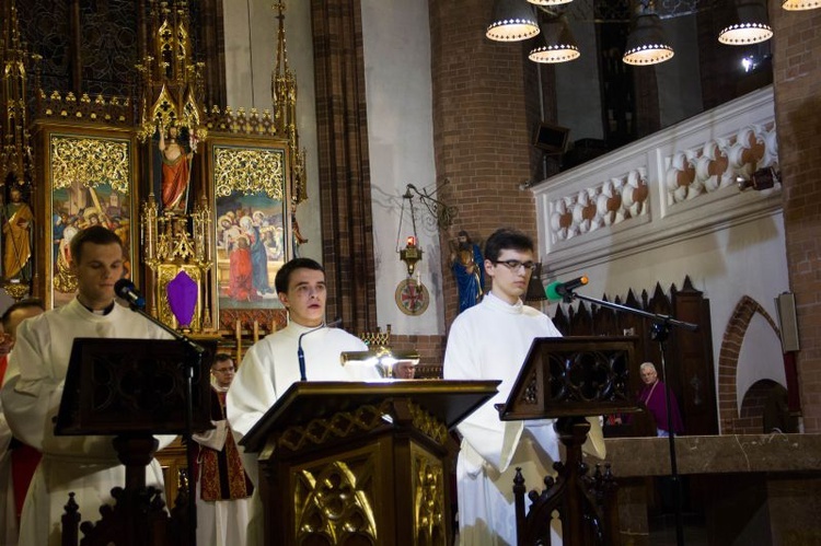 Wielki Piątek - liturgia w konkatedrze św. Jakuba