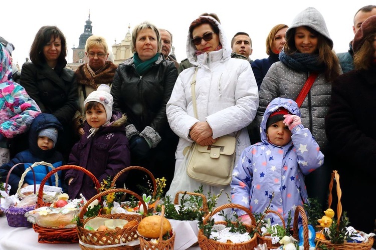 Święcenie pokarmów w Krakowie 2016