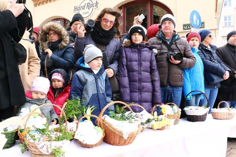 Święcenie pokarmów w Krakowie 2016