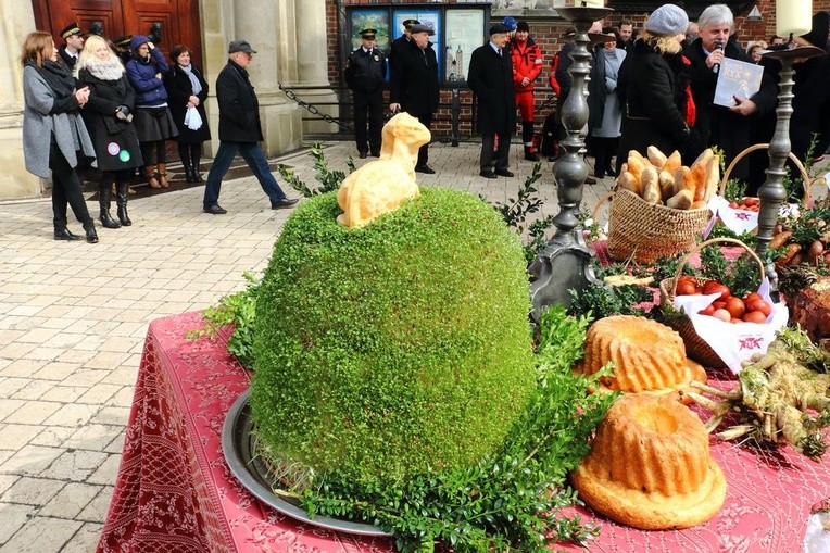 Święcenie pokarmów w Krakowie 2016