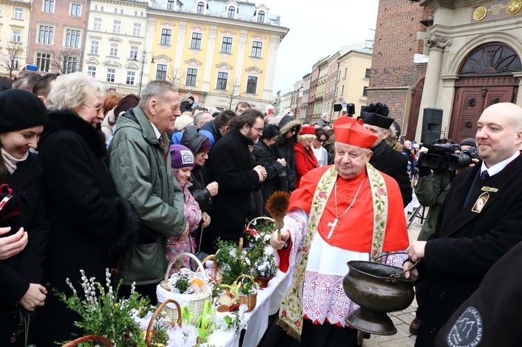 Święcenie pokarmów w Krakowie 2016