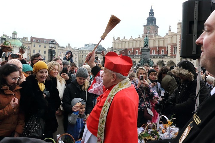 Święcenie pokarmów w Krakowie 2016