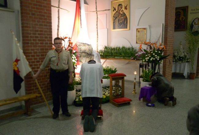 Adoracje przy grobie Pańskim w kościołach Radomia