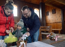 Święconkę do kościoła przynoszą już najmłodsi