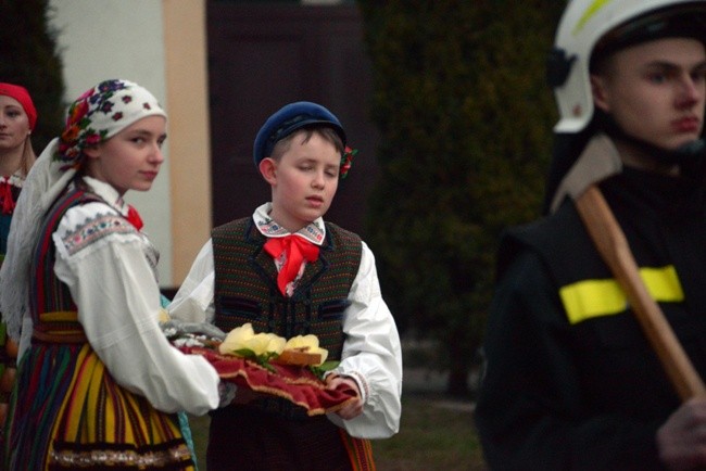 Procesja rezurekcyjna w Opocznie