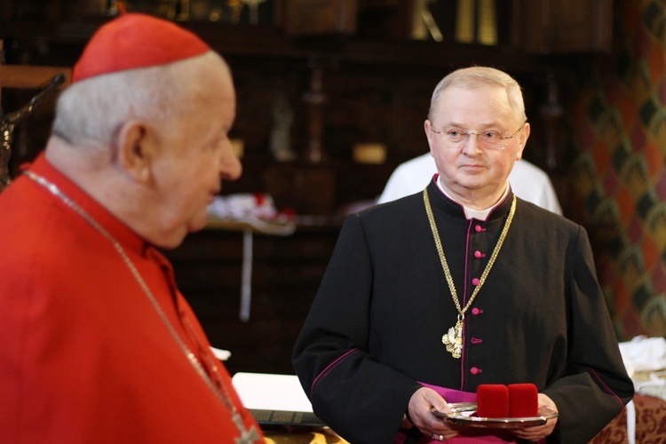 Złote odznaki dla dzwonników