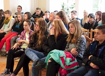   Konferencje „Uwolnić emocje!” adresowane były głównie do młodych, choć problem dotyka także dorosłych