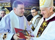 Ks. Maciej Martynek po roku od ostatniego biskupiego wyróżnienia znów odebrał gratulacje od ordynariusza