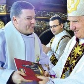 Ks. Maciej Martynek po roku od ostatniego biskupiego wyróżnienia znów odebrał gratulacje od ordynariusza