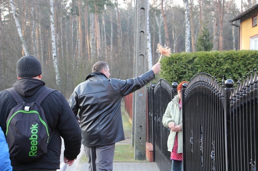 Chorągwiarze z parafii w Bobrownikach