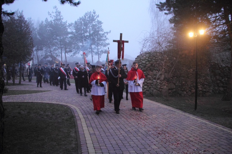 Procesja i Msza św. rezurekcyjna w Bobrownikach