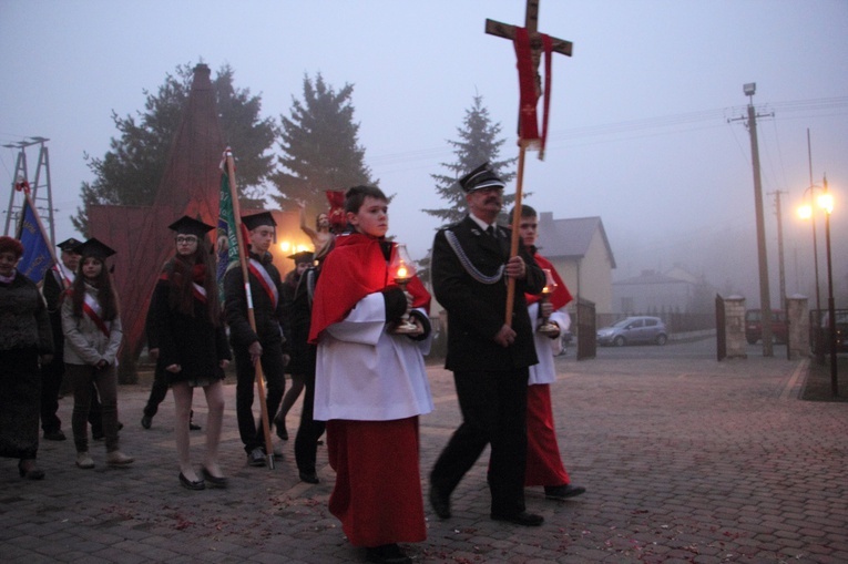 Procesja i Msza św. rezurekcyjna w Bobrownikach