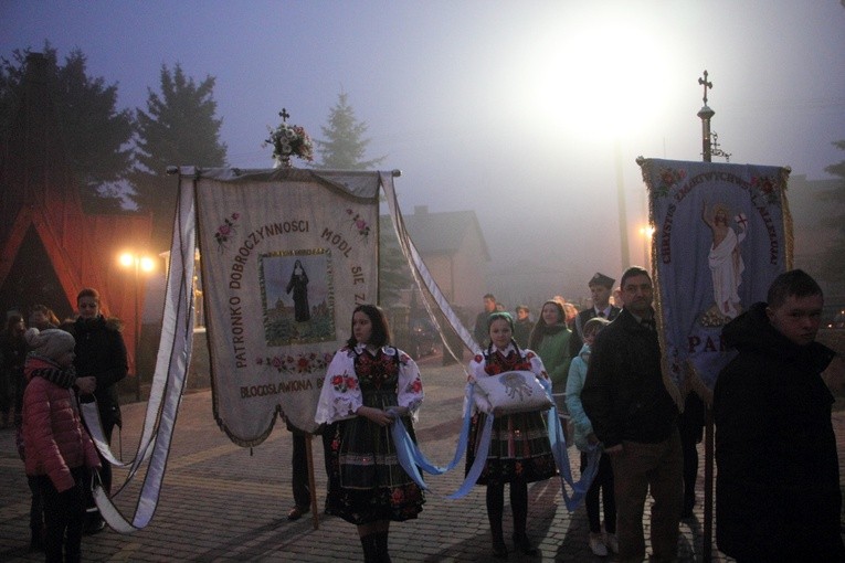 Procesja i Msza św. rezurekcyjna w Bobrownikach