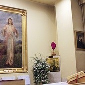 W tej kaplicy kościoła Wniebowzięcia NMP w Biskupicach odprawiana jest również Eucharystia