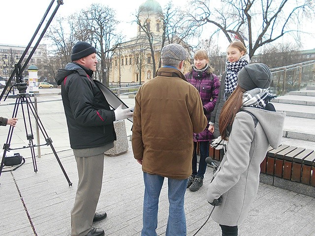  Migawka z planu zdjęciowego. Z lewej Piotr Kołodziejczyk