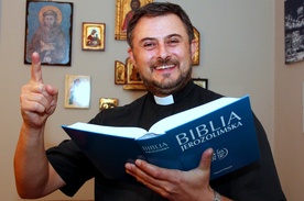 Najważniejszy krok to zdjąć Biblię z półki