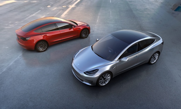 Tesla na czterech kołach