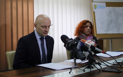 O realizacji programu w Radomiu mówił Marcin Gierczak, dyrektor MOPS