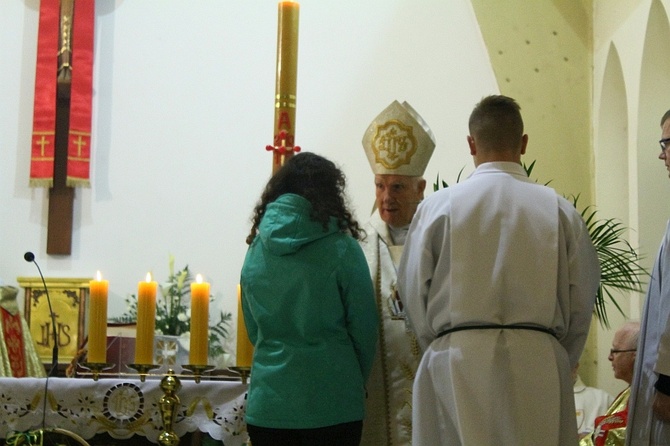 Krzyż i ikona ŚDM w Głuszycy