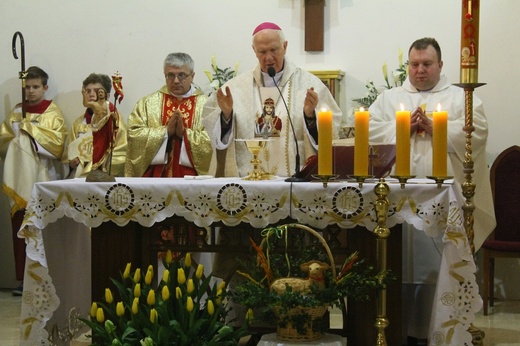 Krzyż i ikona ŚDM w Głuszycy