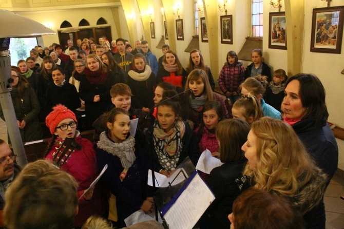 Krzyż i ikona ŚDM w Głuszycy