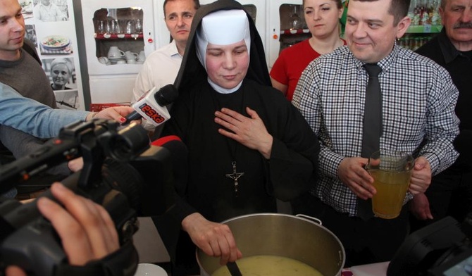 Talerz pełen miłosierdzia