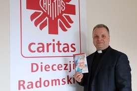 - Za każdy gest dobra, który kierują państwo poprzez Caritas na rzecz osób potrzebujących, gorąco dziękuję - mówi ks. Kowalski