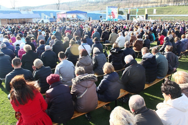 Msza papieska na stadionie