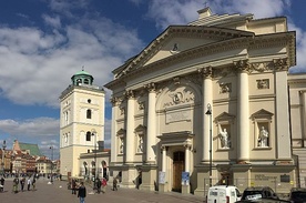 Wyszły ostentacyjnie podczas kazania