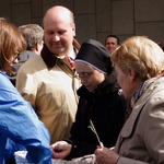 Rozdanie gałązek oliwnych w Łagiewnikach i obchody Niedzieli Miłosierdzia