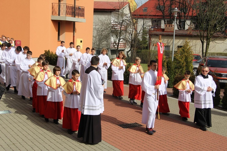 Panie, spójrz na Twój kościół