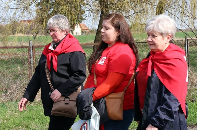 Procesja dekanalna miłosierdzia Wróblowice-Lutynia