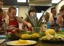 Gazpacho z wiśniami, paella z mulami