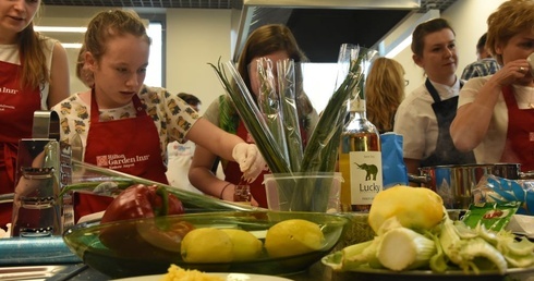 Gazpacho z wiśniami, paella z mulami